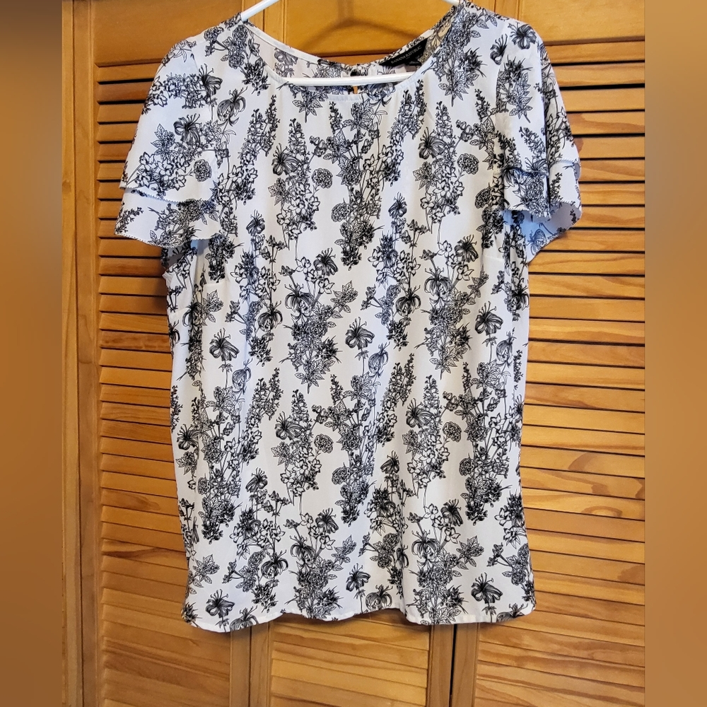 Banana Republic Women's blouse